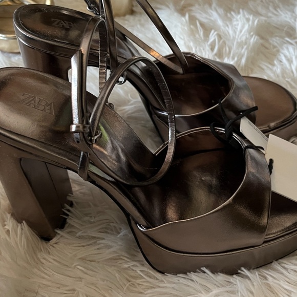 Zara Strappy Platform Silver Metallic Block Heel Sandals | Size 9 | NWT - Picture 11 of 13